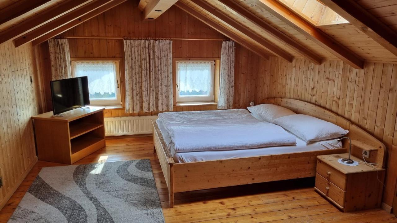 ホテル Reiterhof Edelweiss サン・ジェネージオ・アテジーノ エクステリア 写真